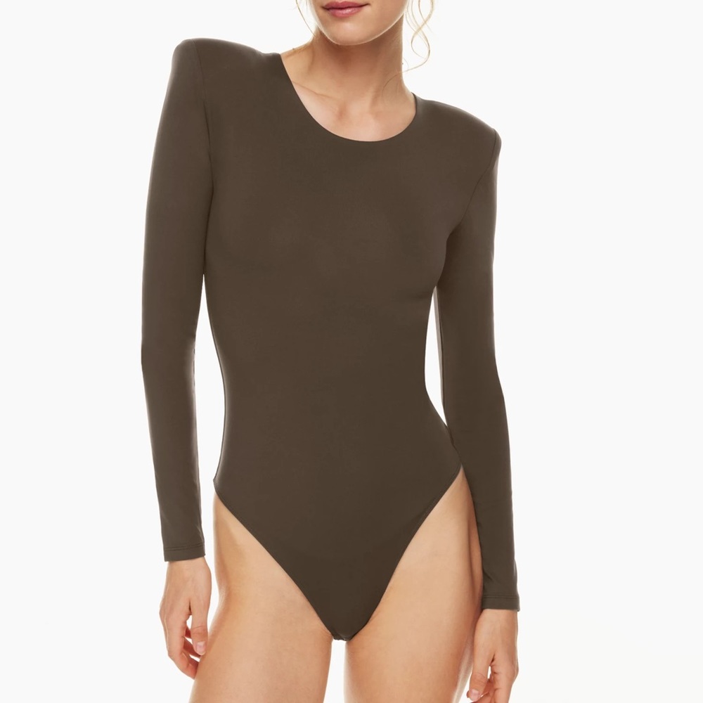 2 x Babaton Contour Shoulder Pad Bodysuits brown & taupe NWT SMALL ARITZIA